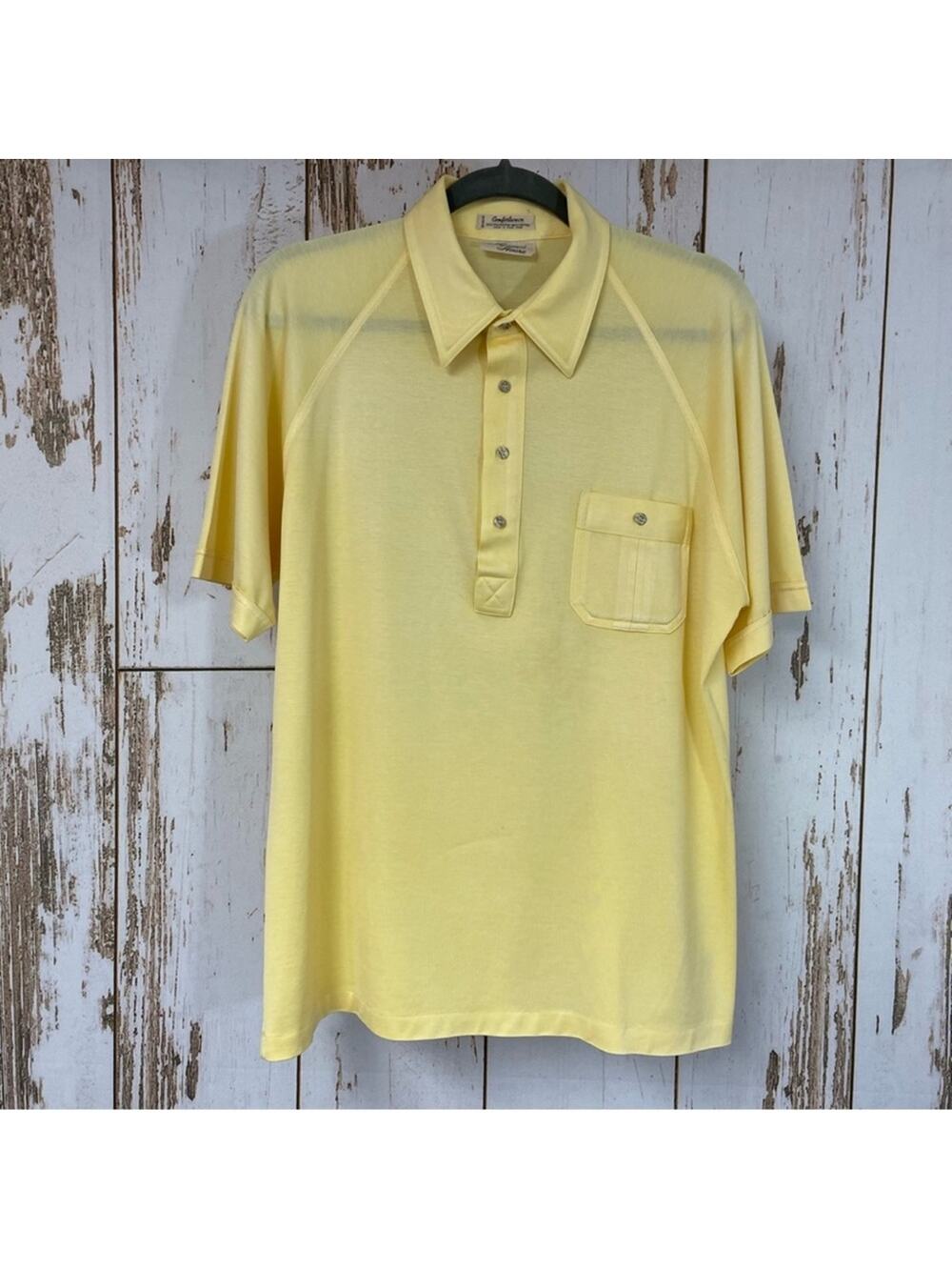 Heywood House, Vintage Polyester Polo Shirt. Similar to a Large. Nice condition!